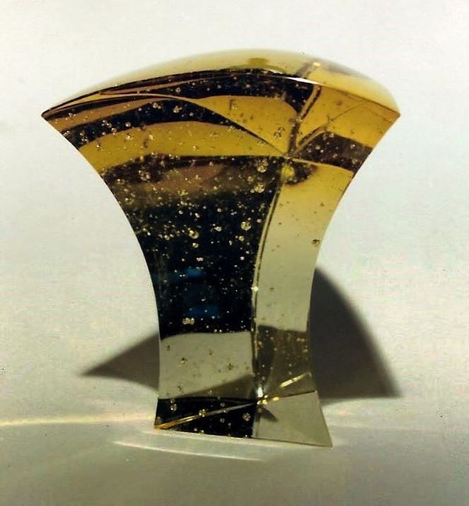 houba II, v 25 cm, tav.ol.sklo, ozářeno, 1990