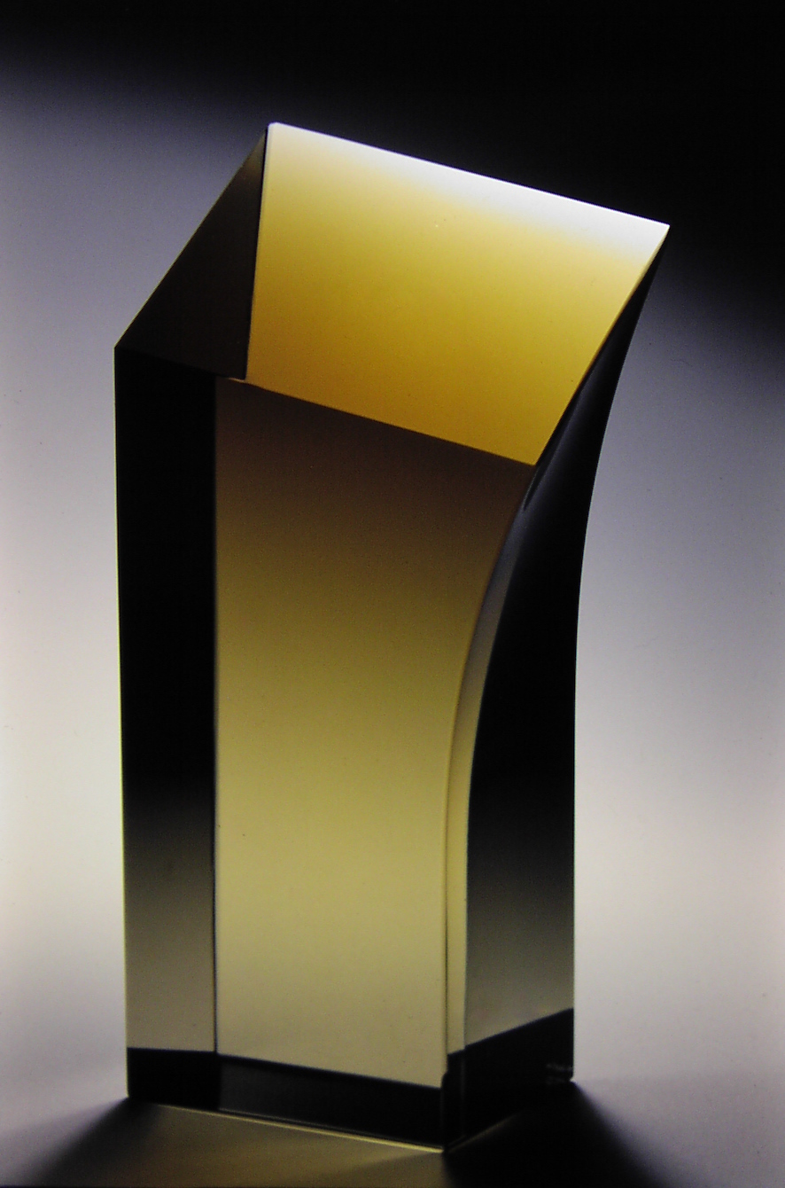 deskriptiva II, v 26 cm, ozářené olovnaté sklo, 1985